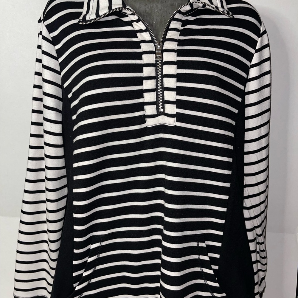 Ruby Rd. Black And White Striped Top - image 1